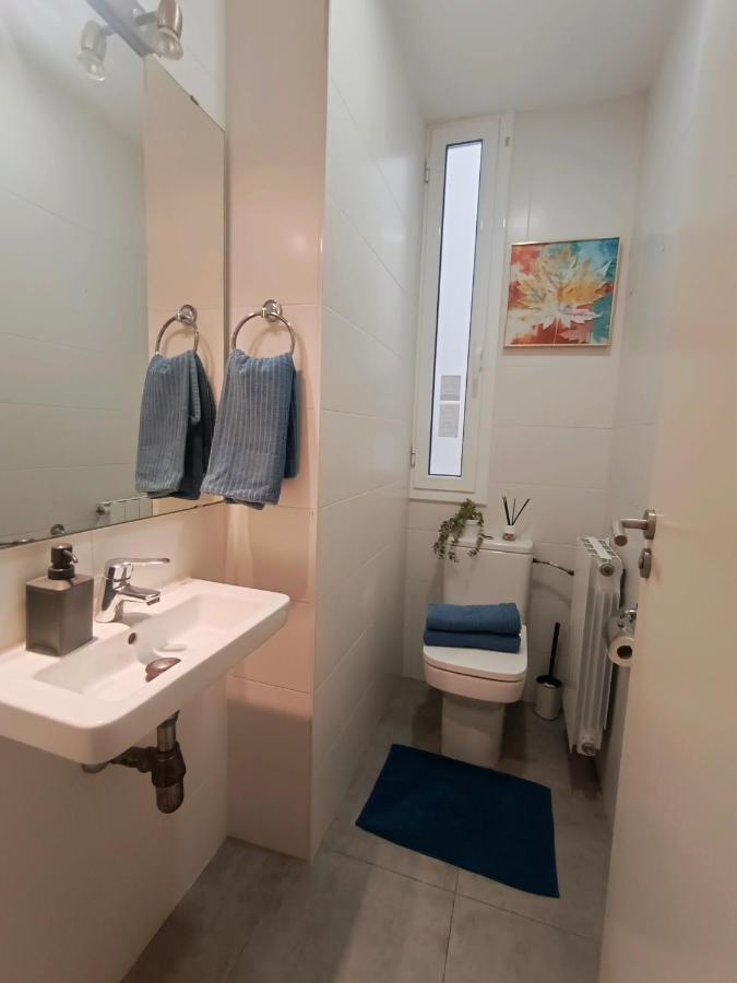 Private Rooms In Born Barcelona Exterior photo
