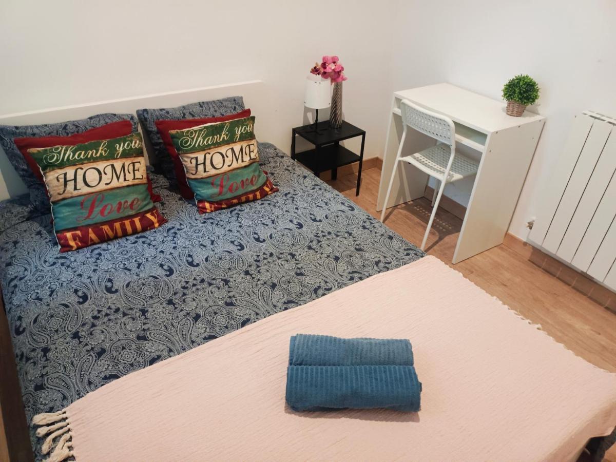 Private Rooms In Born Barcelona Exterior photo