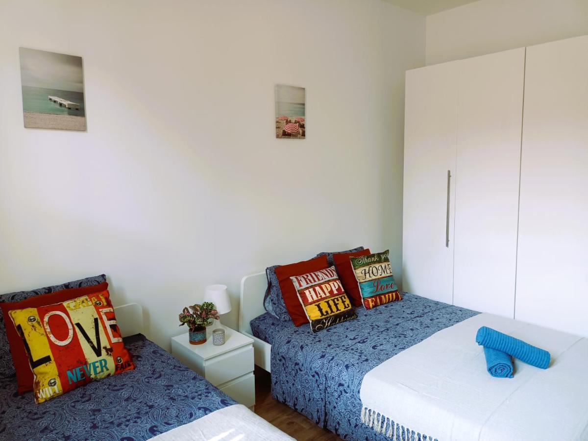 Private Rooms In Born Barcelona Exterior photo