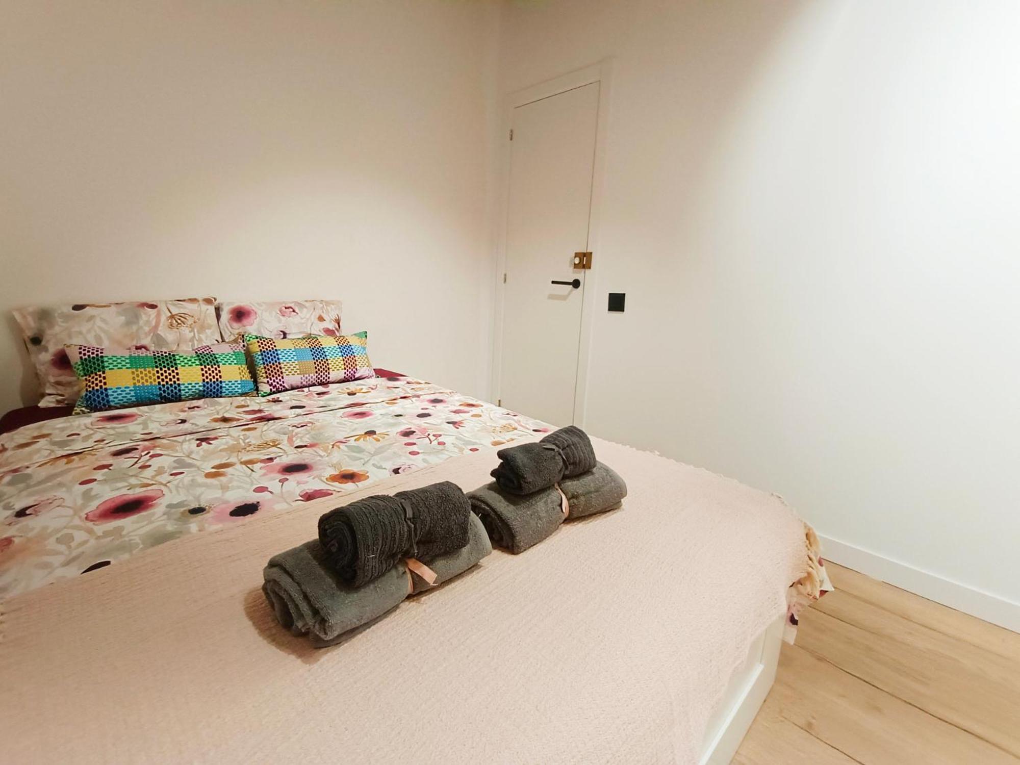 Private Rooms In Born Barcelona Exterior photo